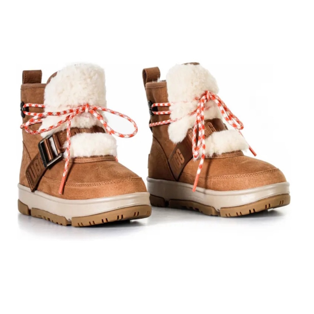 UGG Classic Weather Hiker Boot in Chestnut, size 8, EU 39